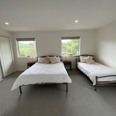 Sandy Point Beach Escape 2 Bedroom Apartment Екстериор снимка