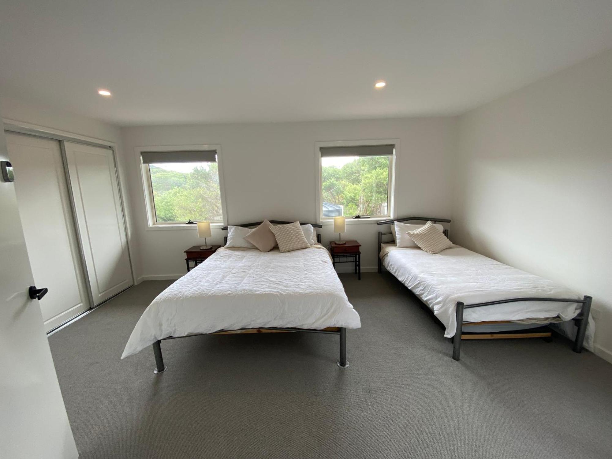 Sandy Point Beach Escape 2 Bedroom Apartment Екстериор снимка